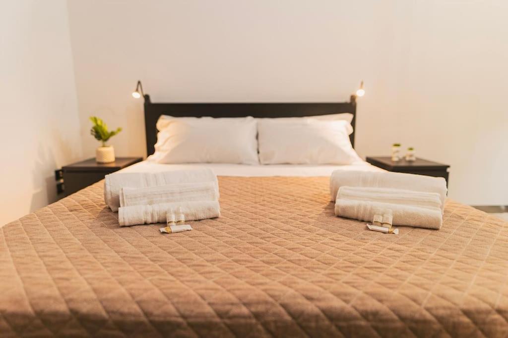 Trani -Suite ❉Marmor - Elegante Casa Storica ❉ Exteriör bild