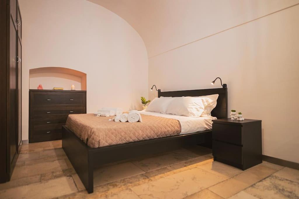 Trani -Suite ❉Marmor - Elegante Casa Storica ❉ Exteriör bild