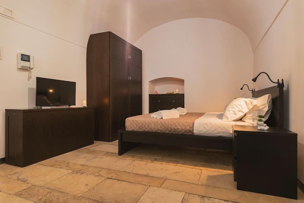 Trani -Suite ❉Marmor - Elegante Casa Storica ❉ Exteriör bild